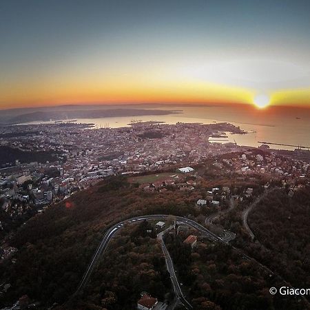 B&B Piazza Goldoni Trieste Luaran gambar