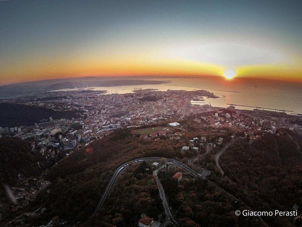 B&B Piazza Goldoni Trieste Luaran gambar