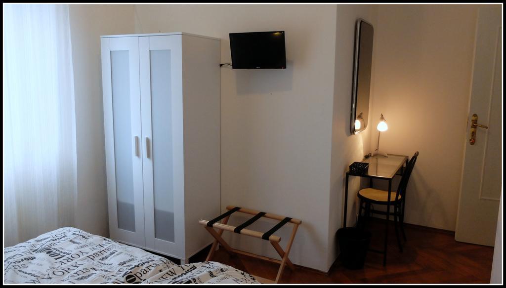 B&B Piazza Goldoni Trieste Luaran gambar