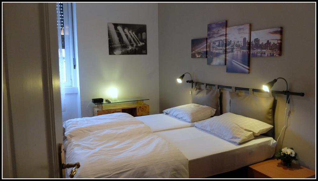 B&B Piazza Goldoni Trieste Luaran gambar